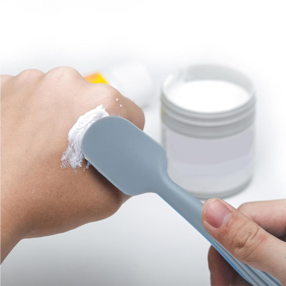Applicator with Suction Cup Flexible Applicator