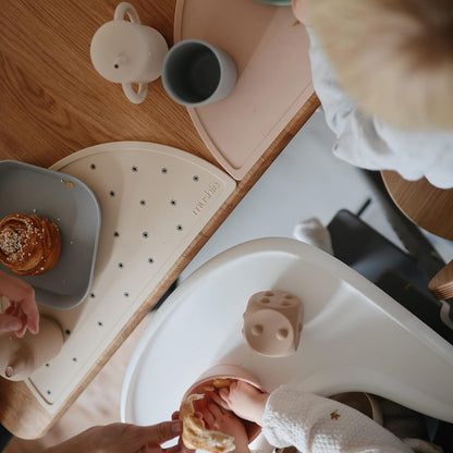 Silicone Placemat for Kids | BPA-Free Non-Slip Design (Dinosaurs)