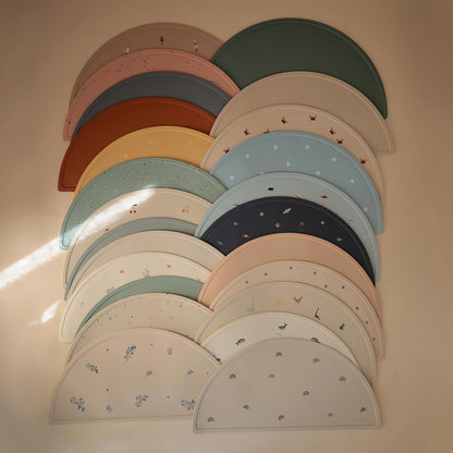 Silicone Placemat for Kids | BPA-Free Non-Slip Design (Dinosaurs)
