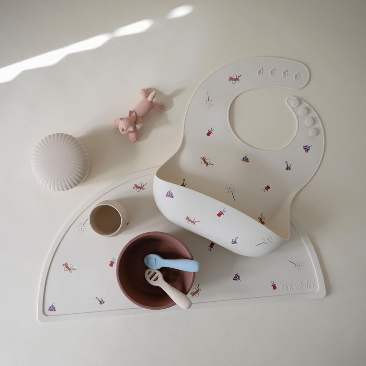 Silicone Placemat for Kids | BPA-Free Non-Slip Design (Dinosaurs)