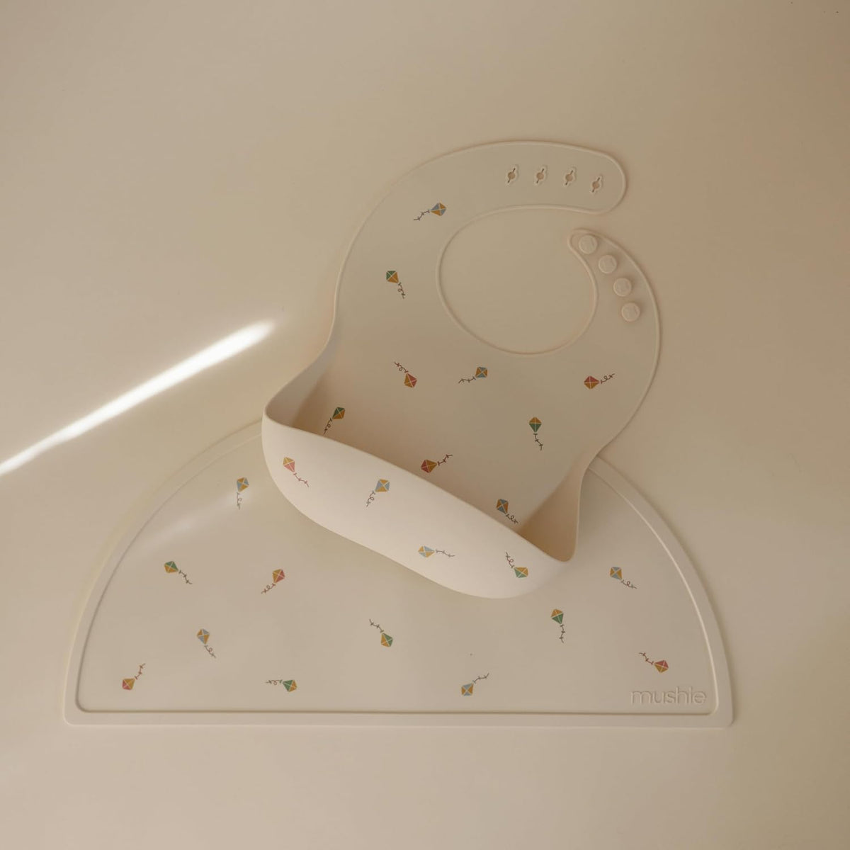 Silicone Placemat for Kids | BPA-Free Non-Slip Design (Dinosaurs)