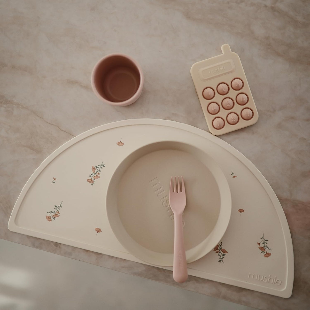Silicone Placemat for Kids | BPA-Free Non-Slip Design (Dinosaurs)
