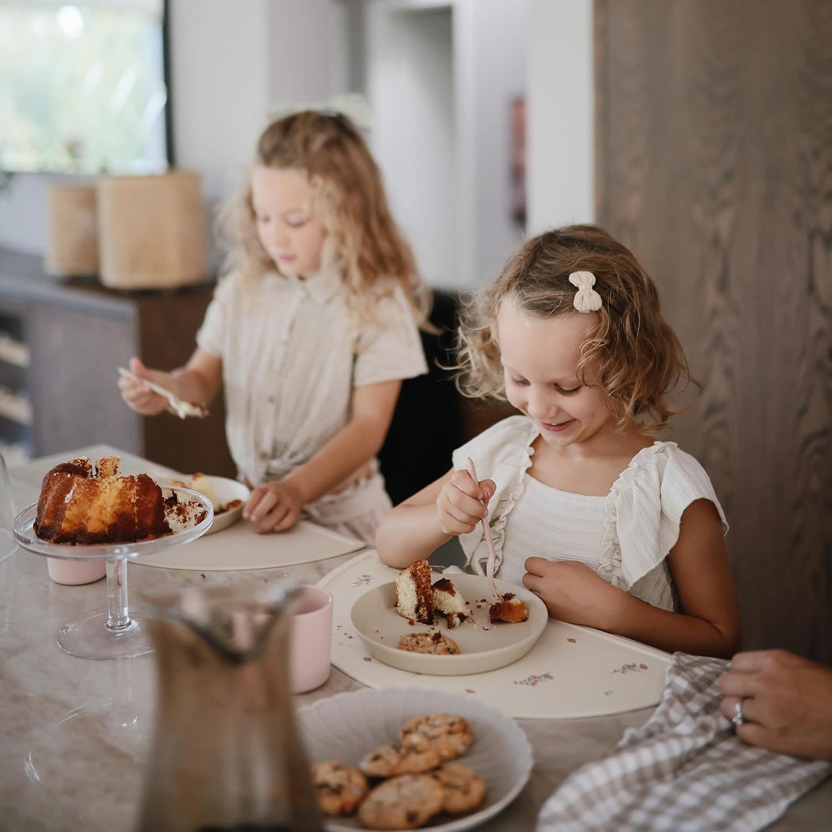 Silicone Placemat for Kids | BPA-Free Non-Slip Design (Dinosaurs)