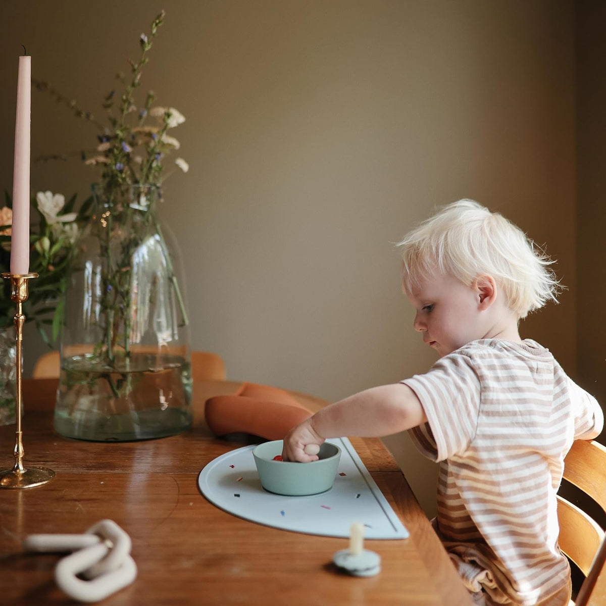 Silicone Placemat for Kids | BPA-Free Non-Slip Design (Dinosaurs)