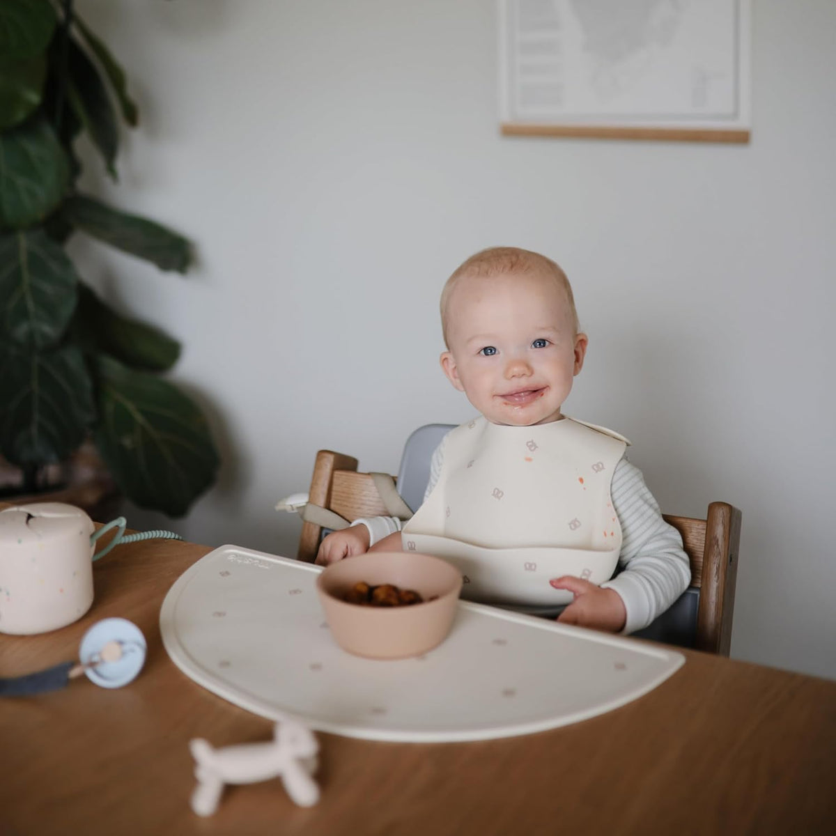 Silicone Placemat for Kids | BPA-Free Non-Slip Design (Dinosaurs)