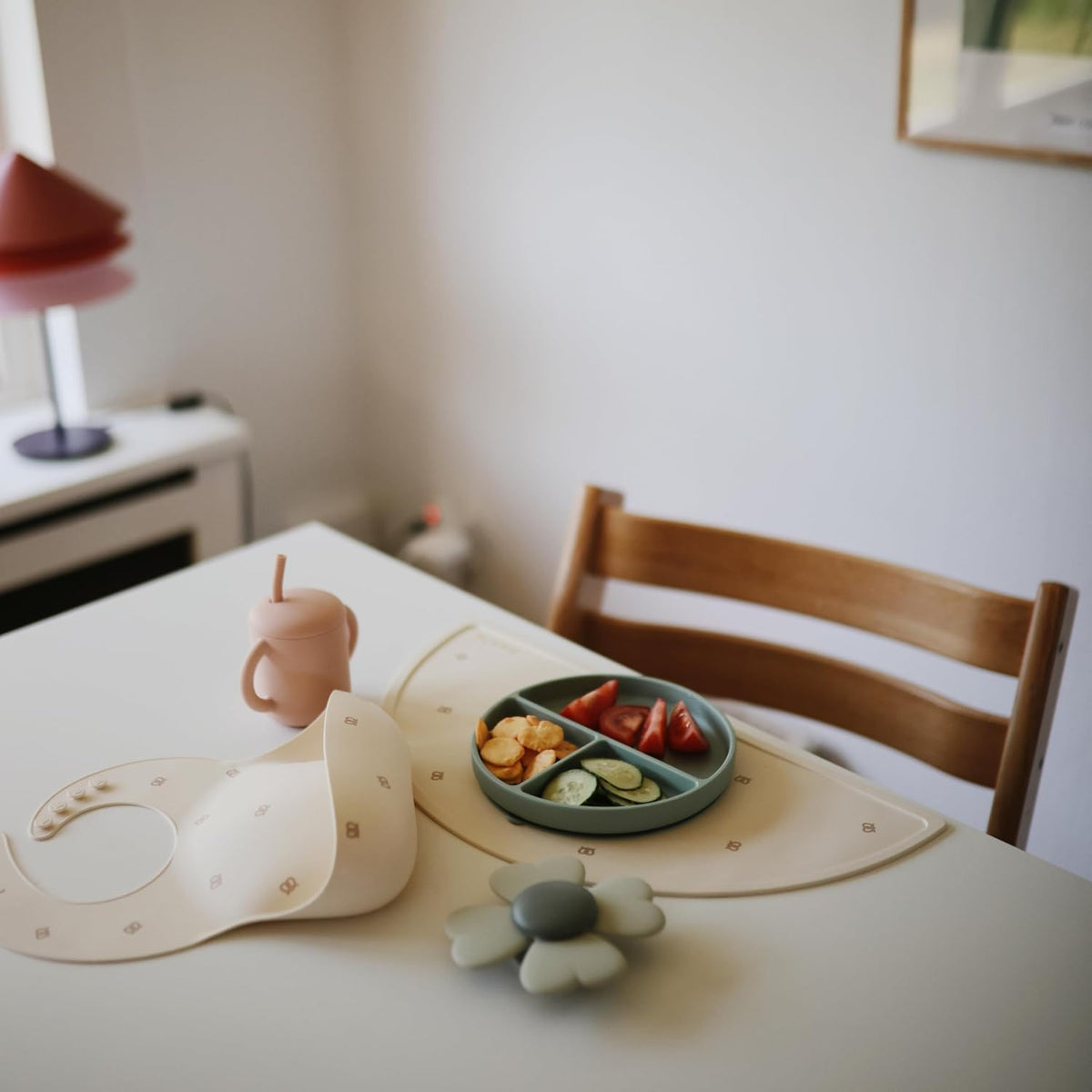Silicone Placemat for Kids | BPA-Free Non-Slip Design (Dinosaurs)