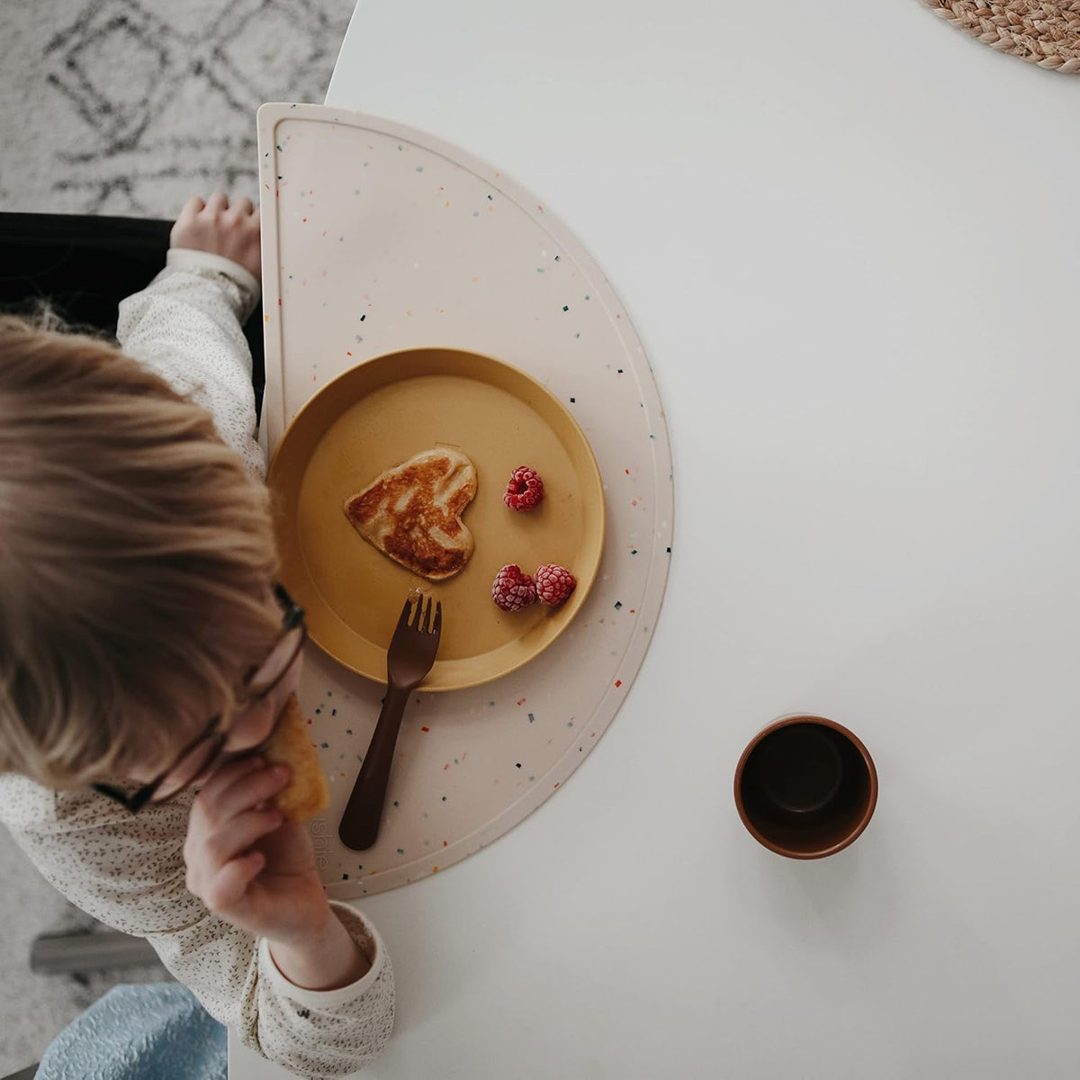 Silicone Placemat for Kids | BPA-Free Non-Slip Design (Dinosaurs)