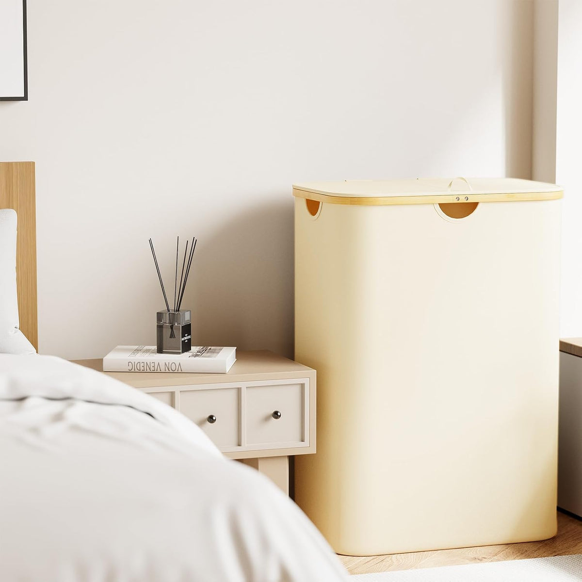 Double Laundry Hamper 2 Section with Lid and Removable Laundry Bags, 160L Clothes Basket with Bamboo Handles, Large Collapsible Hamper for Bedroom, Bathroom, Dorm, Laundry Room - White