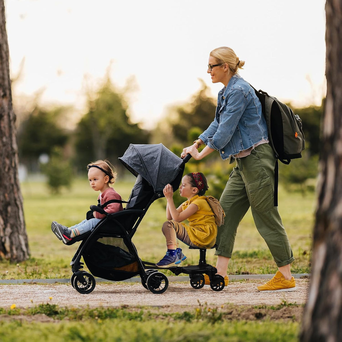 Universal Stroller Board with Detachable Seat, Buggy Board Compatible with Most (Not All) Strollers, Please Check Compatibility Before Purchase, Supports Up to 55 lbs (Black)