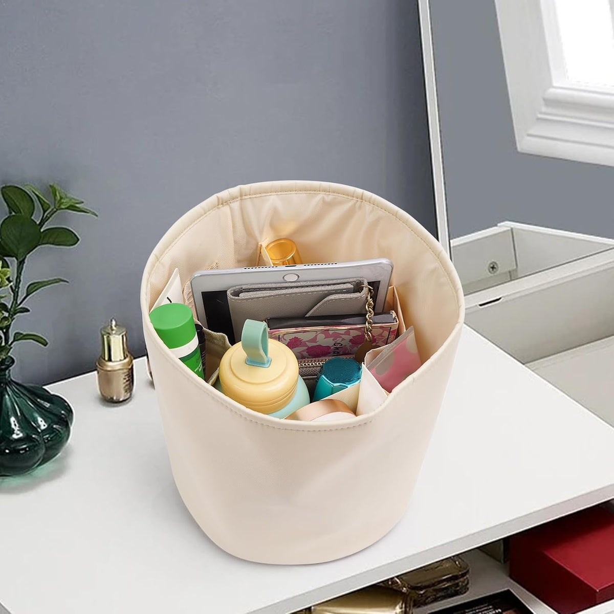 Purse Organizer Insert Nylon Round Bucket Bag Organizer for Handbag Small Tote Dividers Insert (Beige)