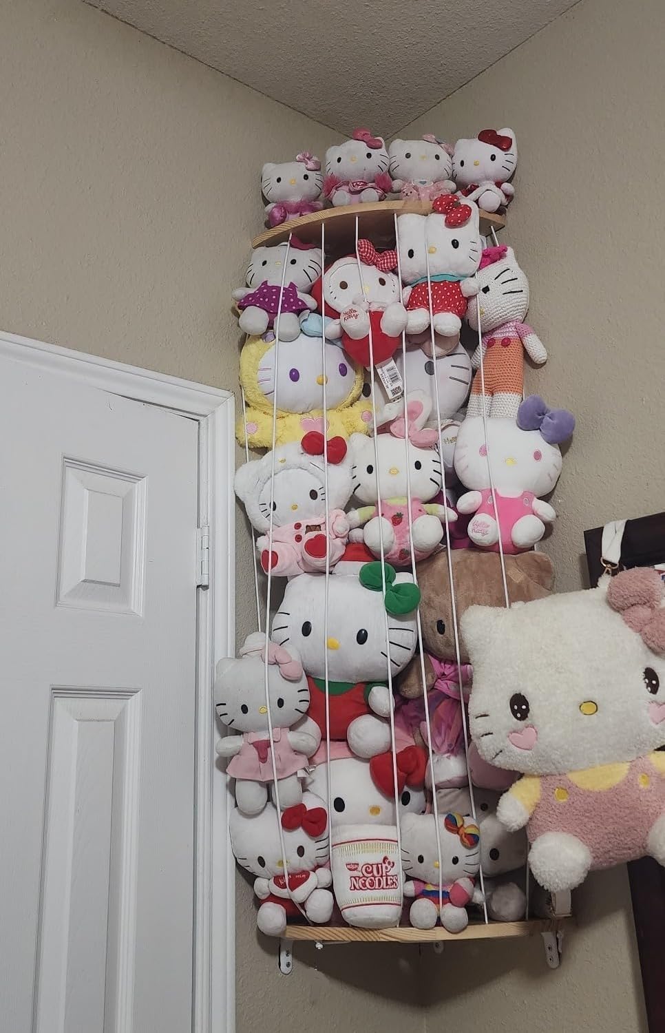 Wooden Stuffed Animal Storage Corner, Height Adjustable Plush Toy Organizer, Wall Mount Stuffed Animal Holder for Kids Room Playroom Nursery
