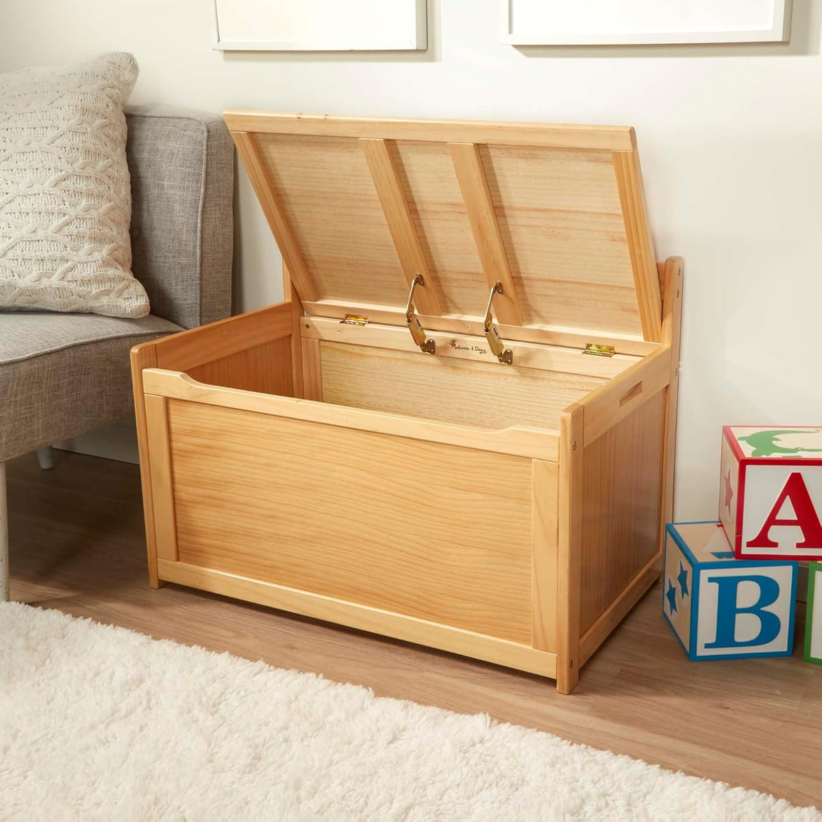 Melissa & Doug Toy Chest, Wooden Toy Storage Box with Safety-Hinged Lid, Kids Toys Storage Organizer for Playroom, Bedroom, & Montessori Classroom Furniture for Boys & Girls Ages 3+