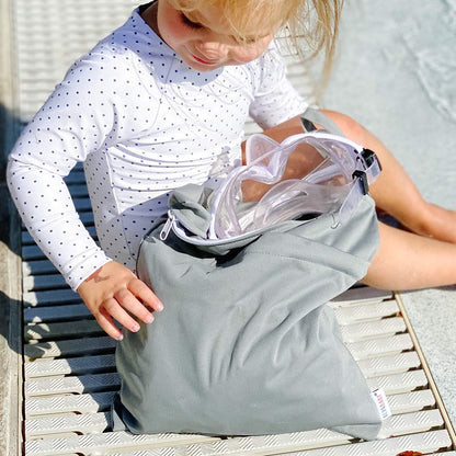 ALVA 2pcs Cloth Diaper Wet Dry Bags Waterproof Reusable with Two Zippered Pockets Travel Beach Pool Daycare Soiled Baby Items Yoga Gym Bag for Swimsuits or Wet Clothes 2LM05 - Colors B