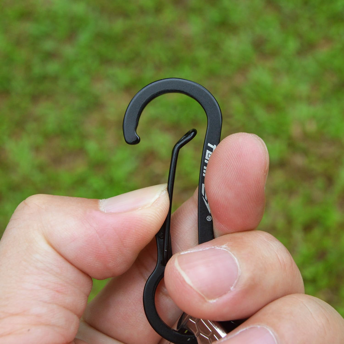 Carabiner Clip 2-Pack, Stainless Steel Carabiner Keychain, Spring Snap Hook for Dog Leash and Key Ring