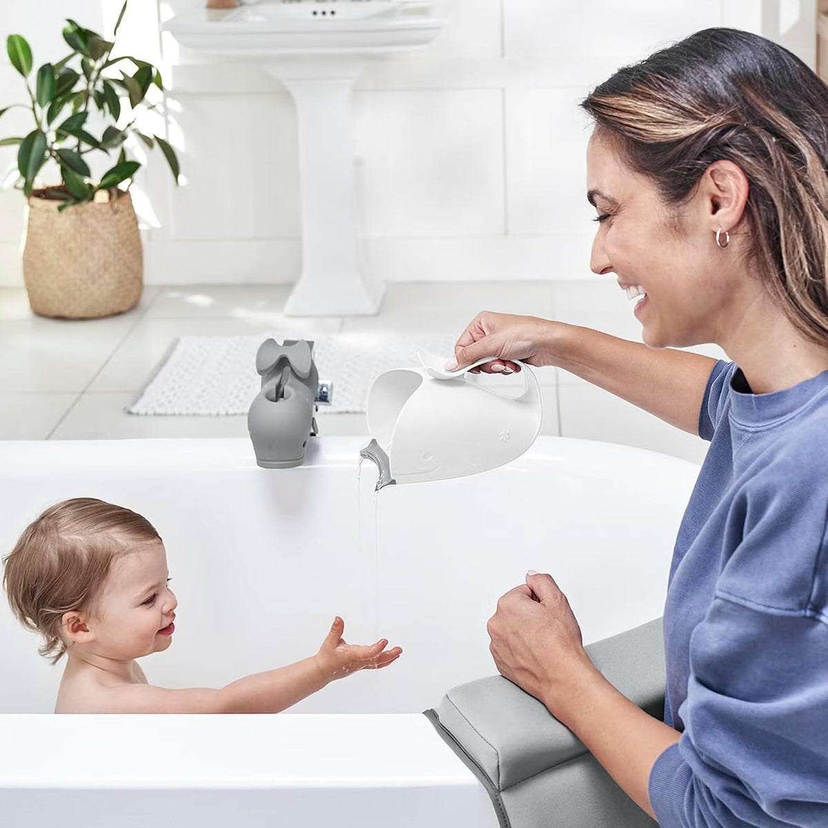 Baby Bath Rinse Cup MOBY Tear-Free Waterfall Rinser White Age 0+ (Pack of 12)