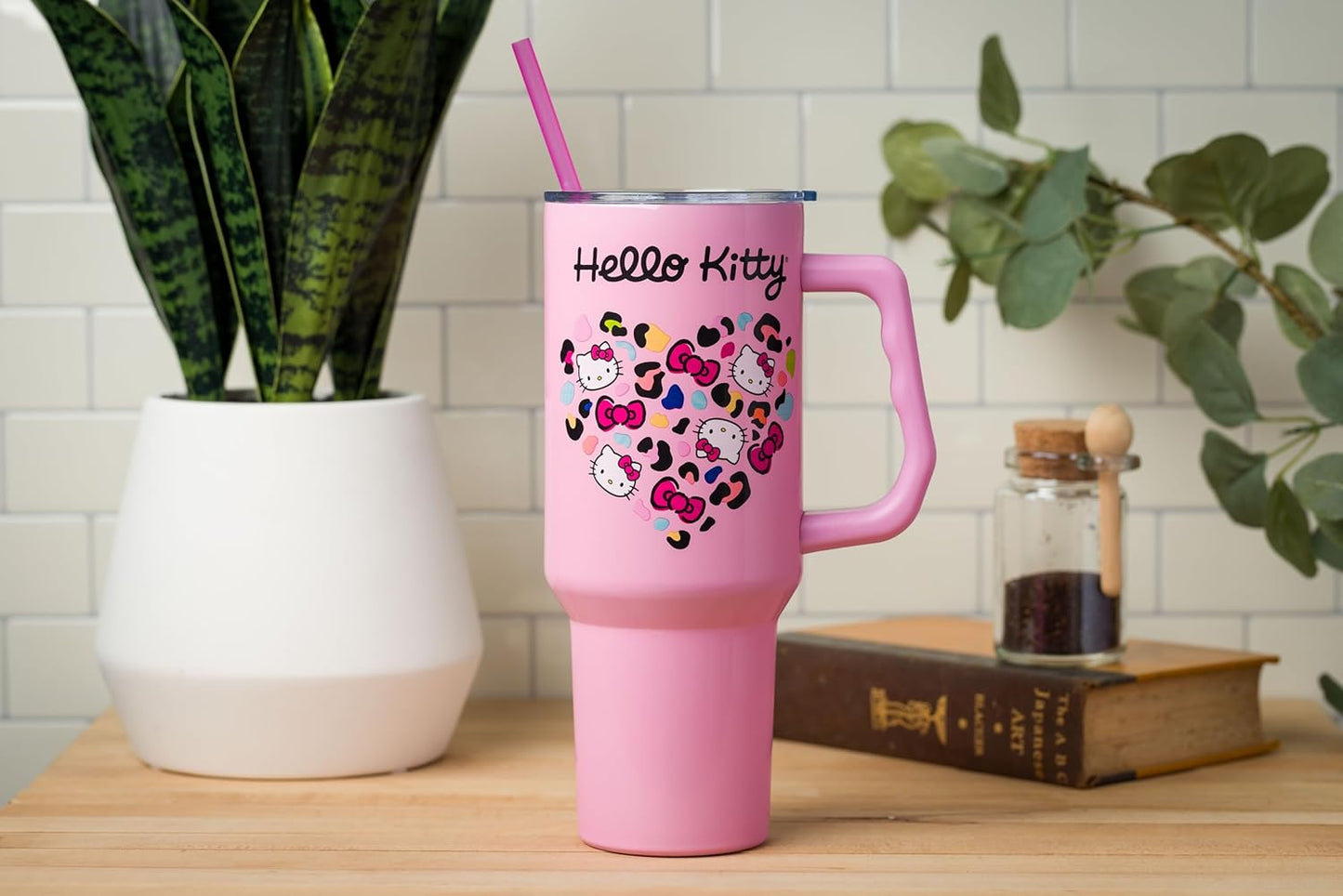 Betty Boop Core Cute Pose, Stainless Steel Tumbler, 40oz | Sitting, Hearts and Dots, Straw Cover Cap, Handle, Lid, Double Walled, Fits in Cup Holder, 1.18 Liters - Colors A