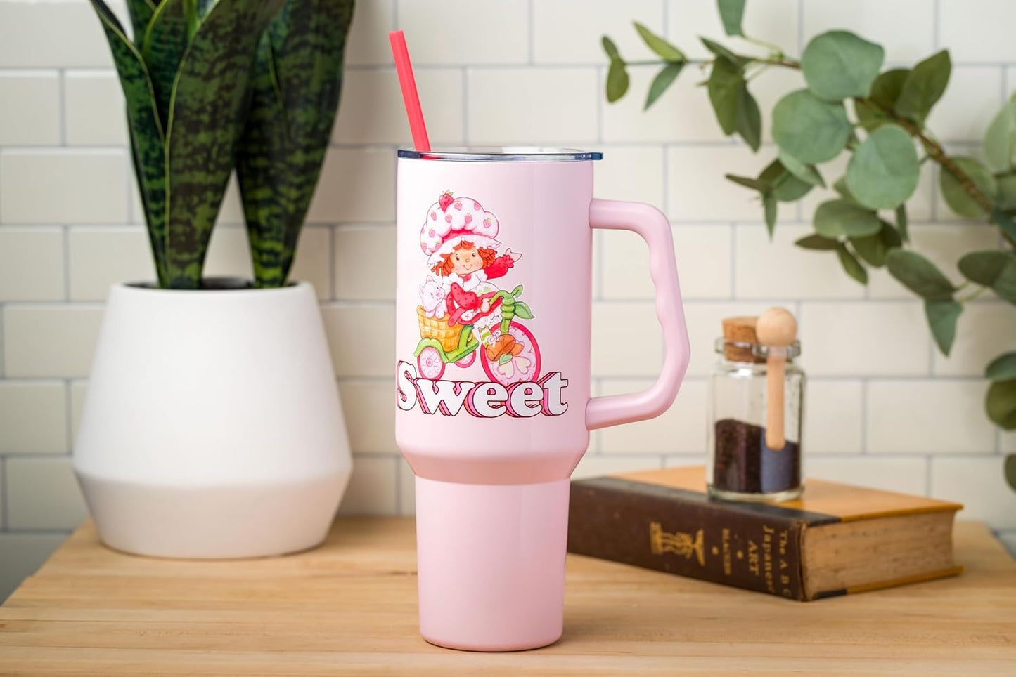 Betty Boop Core Cute Pose, Stainless Steel Tumbler, 40oz | Sitting, Hearts and Dots, Straw Cover Cap, Handle, Lid, Double Walled, Fits in Cup Holder, 1.18 Liters - Colors A