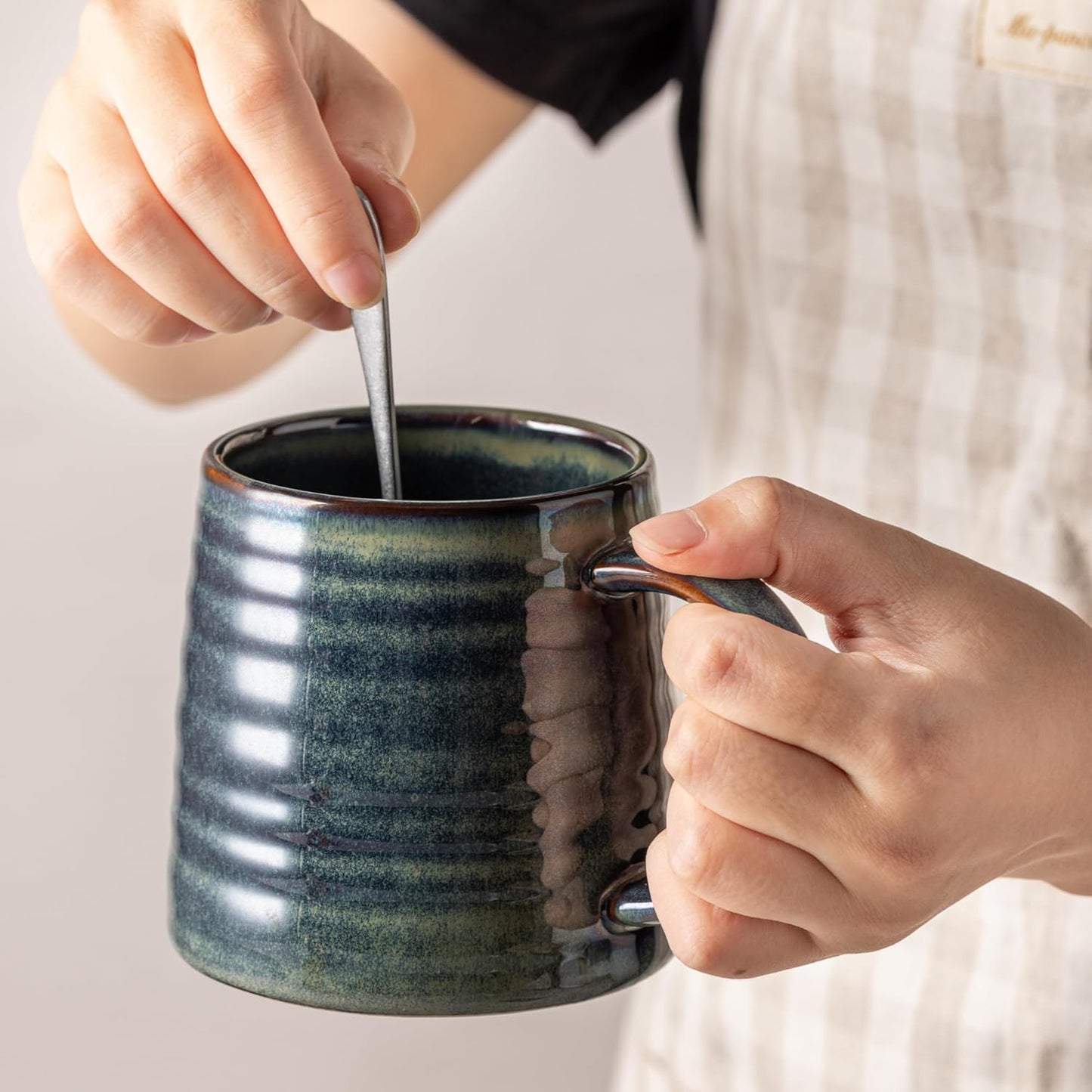 15.5oz Large Heavyweight Ceramic Mug, Reactive (Blue-Black) | 15.5oz Medium-Large, Heavy Weighted Stoneware, Reactive Transmutation Glaze, Microwave & Dishwasher Safe, Gift Box