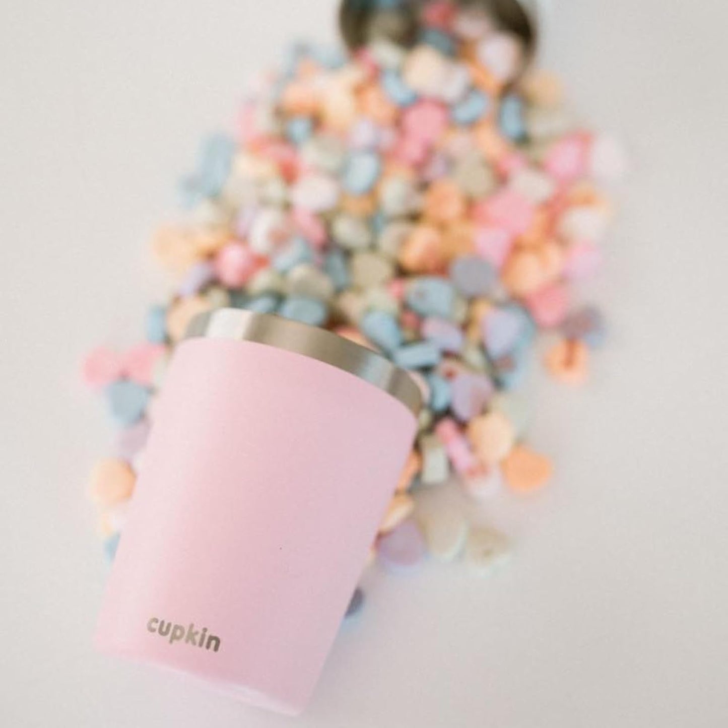 Stainless Steel Insulated Tumbler with Lid and Straw, 20 oz Stainless Steel Cups, Set of 2 Travel Coffee Mug for Adults, Iced Coffee Cup with Lid, Tumbler for Travel (Green + Pink)