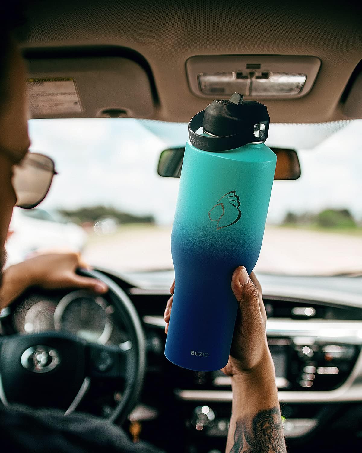 32 oz Insulated Water Bottle Fits in Car Cup Holders, Stainless Steel | Cup Holder Friendly Tumbler, 48 Hrs Cold, Leakproof Straw Lid, Triple Walled Metal Bottles for Travel