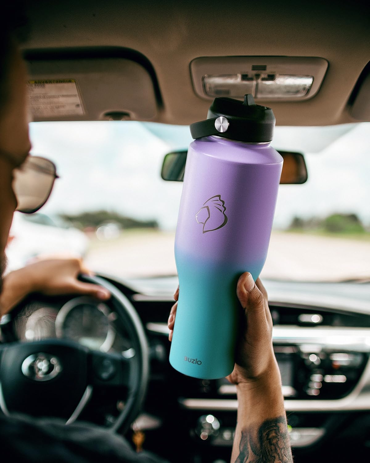 32 oz Insulated Water Bottle Fits in Car Cup Holders, Stainless Steel | Cup Holder Friendly Tumbler, 48 Hrs Cold, Leakproof Straw Lid, Triple Walled Metal Bottles for Travel