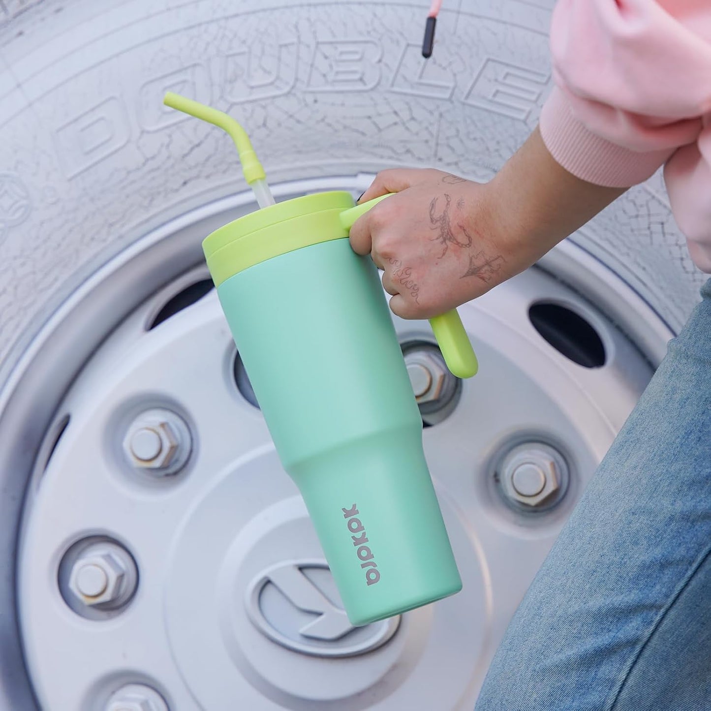 40 oz Tumbler with Handle, Straw & Lid, Insulated Stainless Steel | Travel, Double Wall Vacuum, Keeps Hot/Cold, Spill Proof, Fruit Infuser, BPA Free, Camping, Light Pink