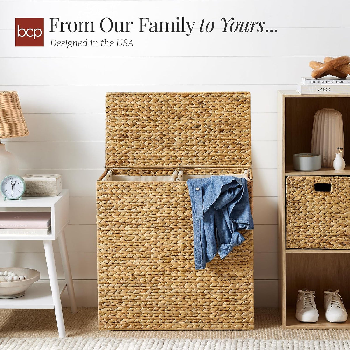 Large Laundry Hamper with Lid, Natural Handwoven Hyacinth Laundry Basket, W/Removeable & Washable Liner Bag, Portable, Handles, 30 Gallon (114 liters) - Natural