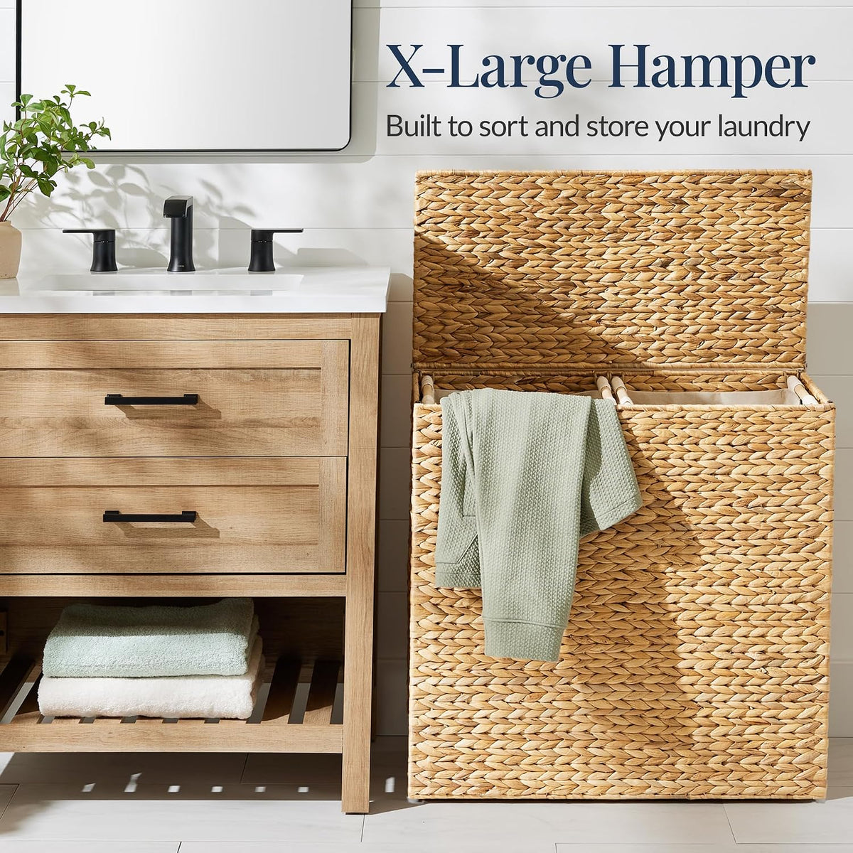 Large Laundry Hamper with Lid, Natural Handwoven Hyacinth Laundry Basket, W/Removeable & Washable Liner Bag, Portable, Handles, 30 Gallon (114 liters) - Natural
