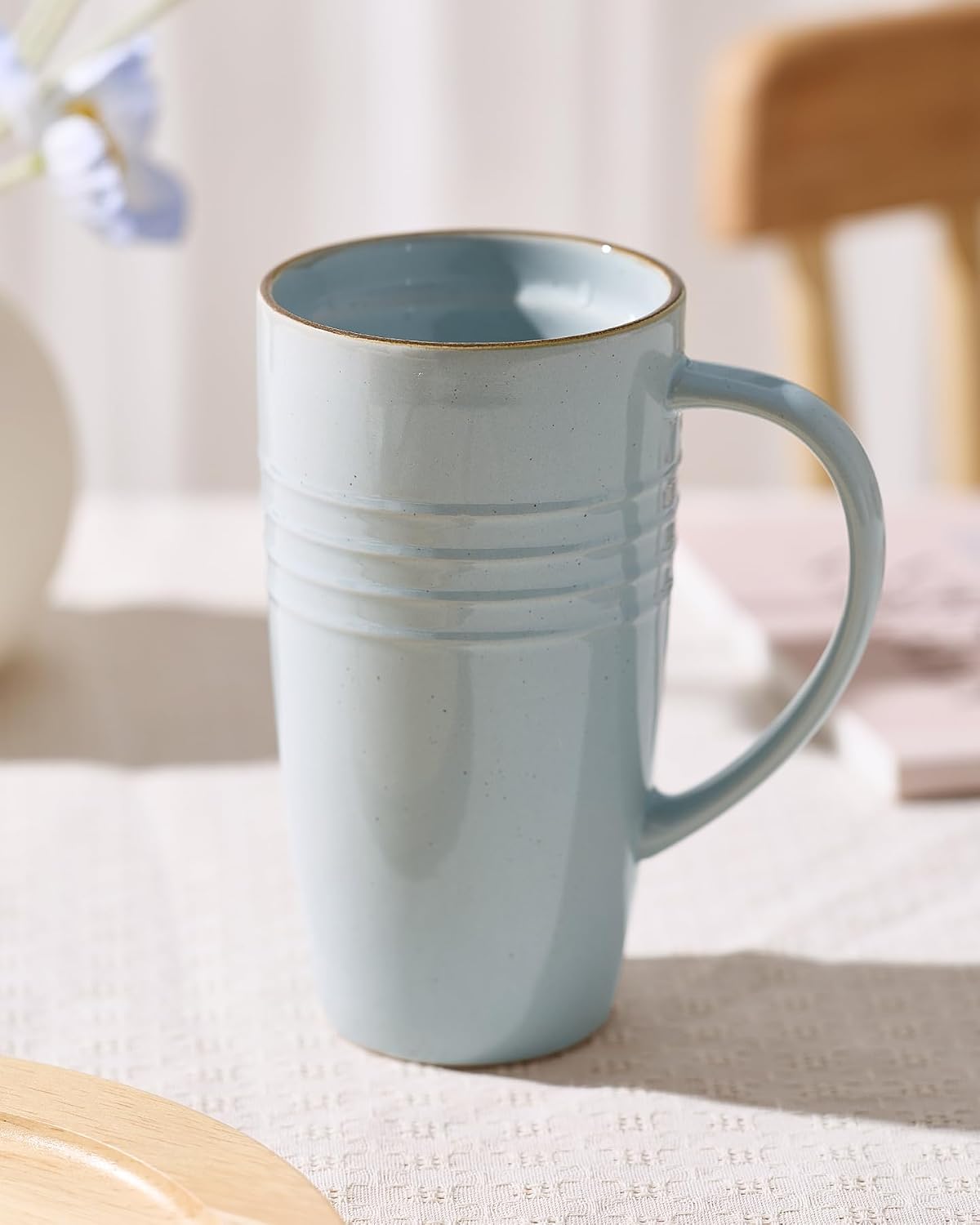 Jupiter Large Coffee Mug, 20oz Coffee Mug with Lid, Ceramic Cup | Stoneware Cup with Handle for Coffee, Latte, Cappuccino, Tea, Cocoa, Milk, Microwave and Dishwasher Safe, Light Pink