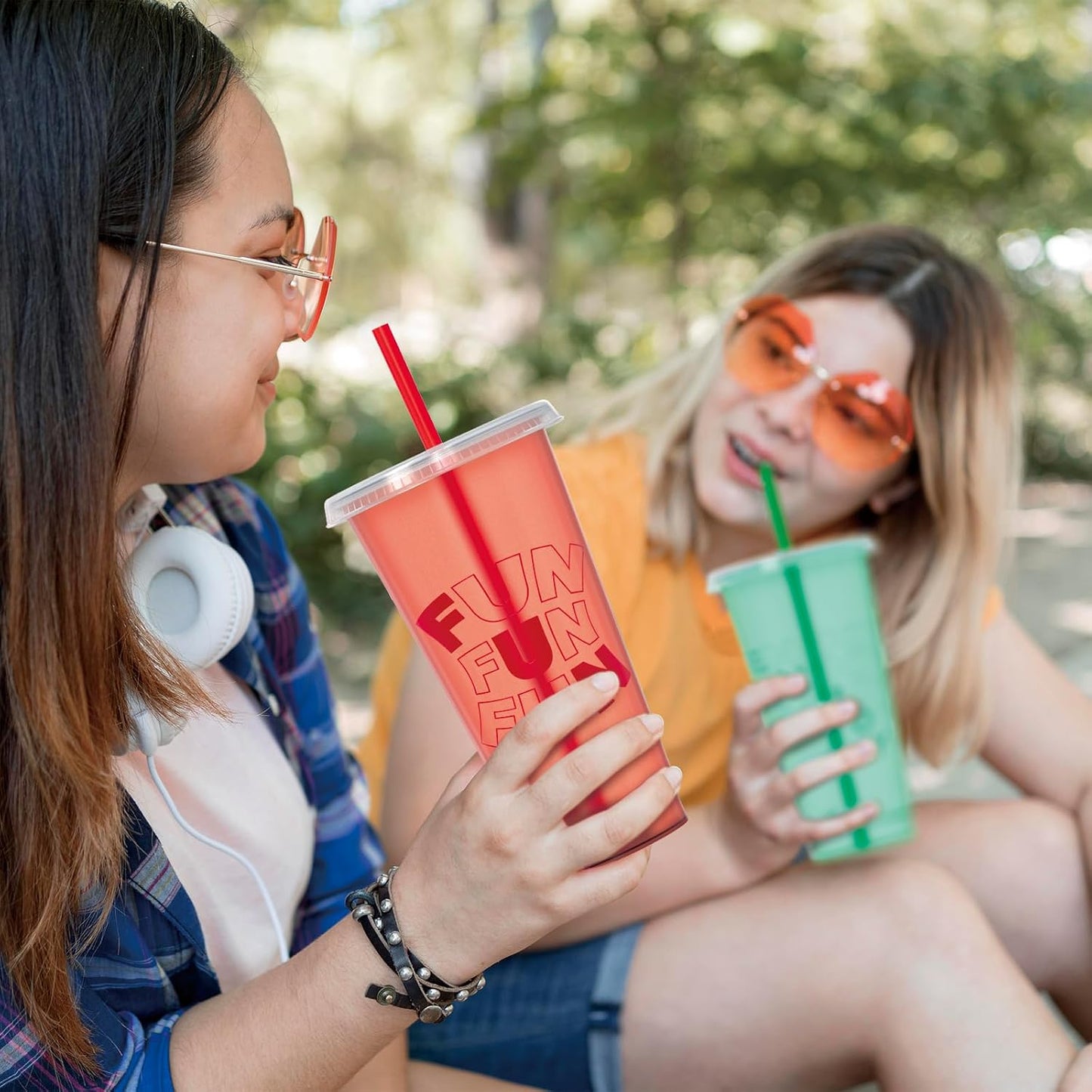 Color Changing Cups, Plastic Cups with Lids and Straws, Reusable Plastic Tumblers - BPA-Free, Durable & Food Safe, Ideal for Iced Coffee, Smoothies & Cold Drinks, 5 Pack - Vibe Typography Style