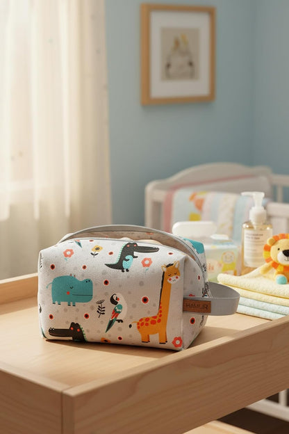 Reusable Wet Dry Bag – Water-Repellent Travel Organizer with Protective Inner Lining for Baby Diapers, Swimwear, Gym Clothes, or Toiletries, Animal Wet Dry Bag