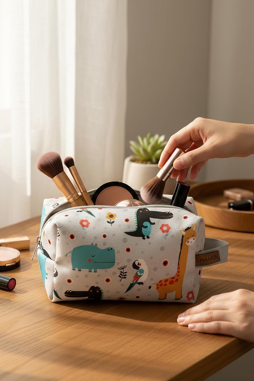 Reusable Wet Dry Bag – Water-Repellent Travel Organizer with Protective Inner Lining for Baby Diapers, Swimwear, Gym Clothes, or Toiletries, Animal Wet Dry Bag