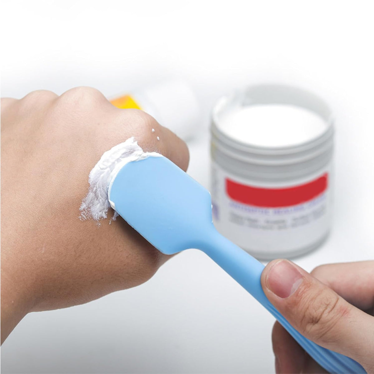 Soft Silicone Diaper Cream Spatula Portable Handheld Scraping Spoon with Suction Base for Gentle Baby