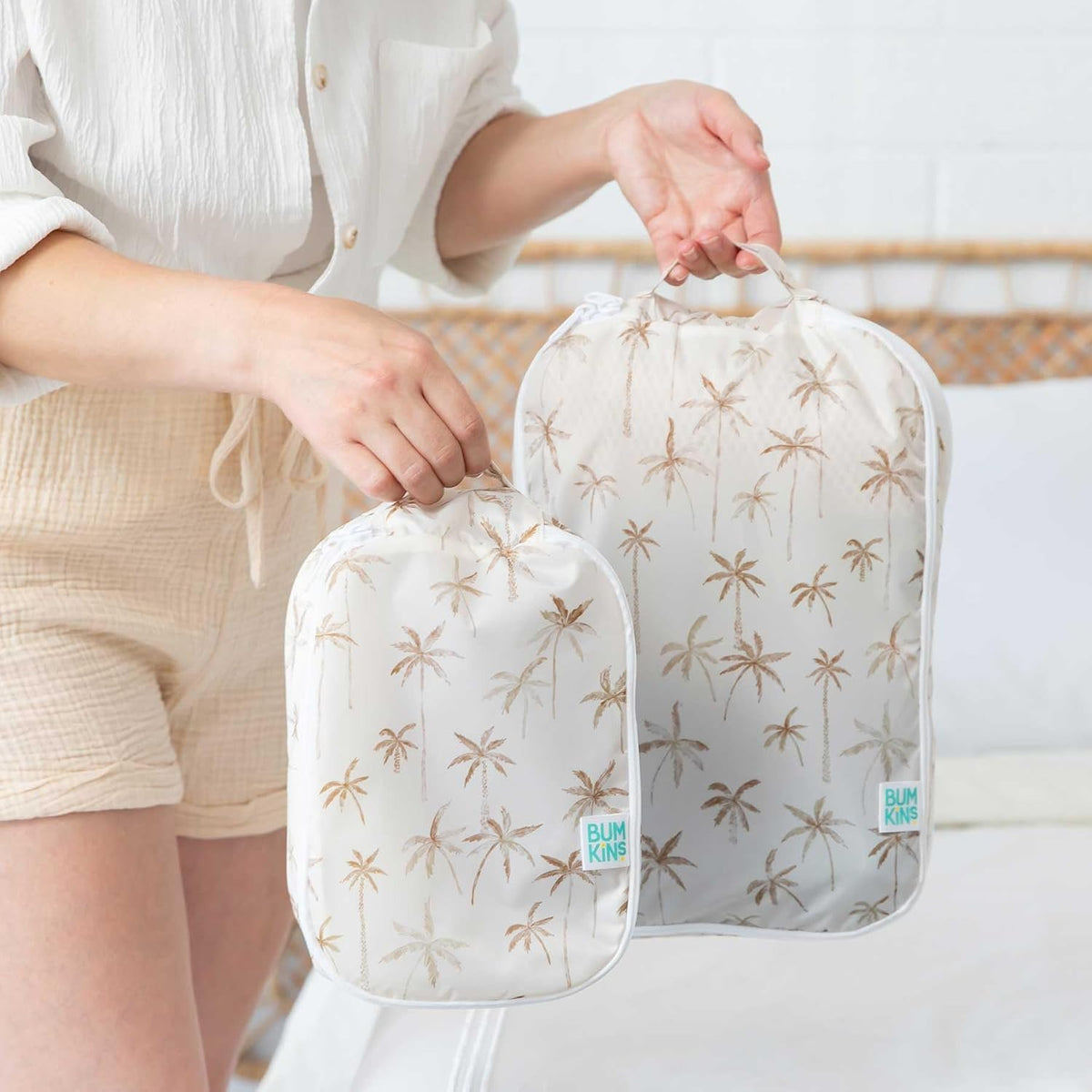 Packing Cubes for Travel Bag, Organize Luggage with Compression Bags, Essential Traveling Accessories to Pack Carry On Suitcase, Must for Clothes or Toiletries, Set of 2 Sizes, Palm Trees