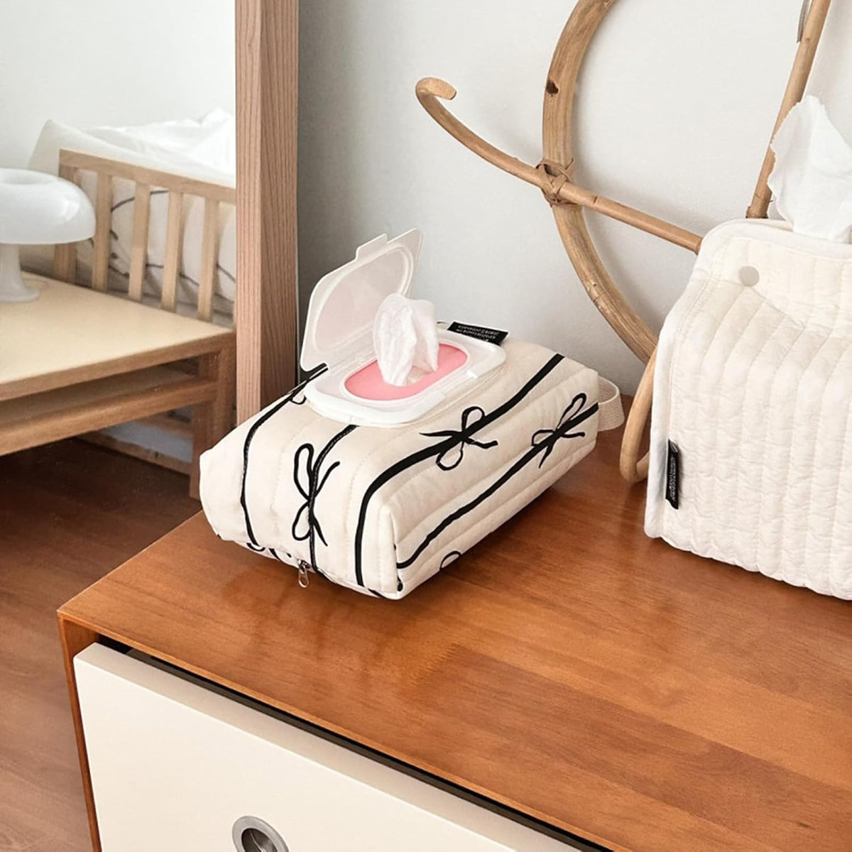 Sturdy Cotton Wet Wipe Storage Pack Quilted Bowknot Stripe Designs Soft Travel Tissue Holder for On The Way Moms