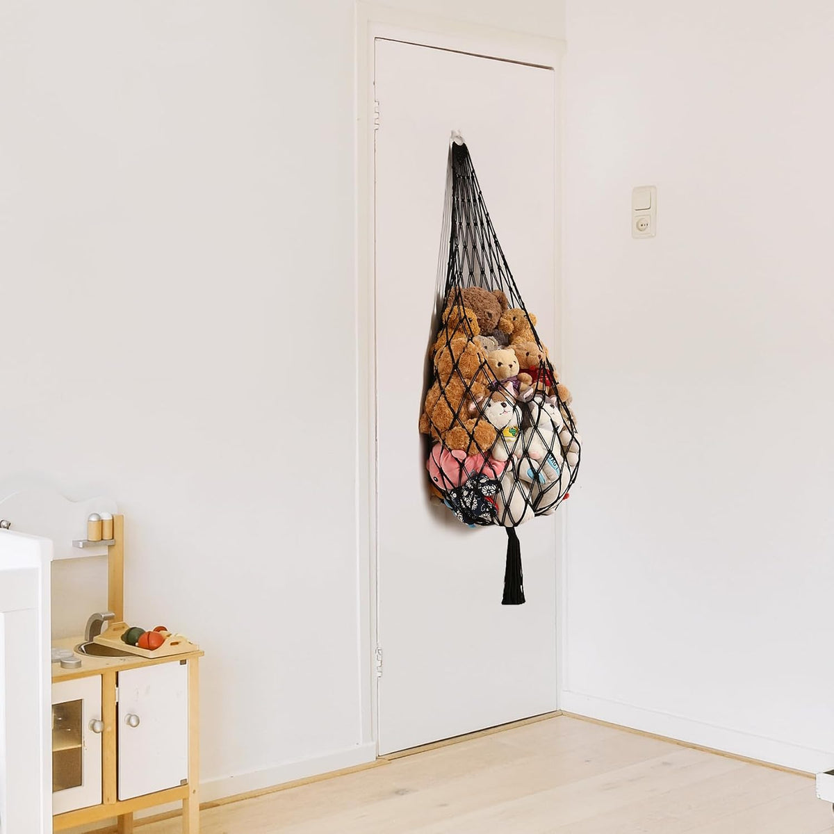 Stuffed Animal Hammock Corner, Boho Macrame Plush Toy Storage Net for Wall, Hanging Stuffed Animal Holder for Nursery, Playroom, Kids Room, Cream