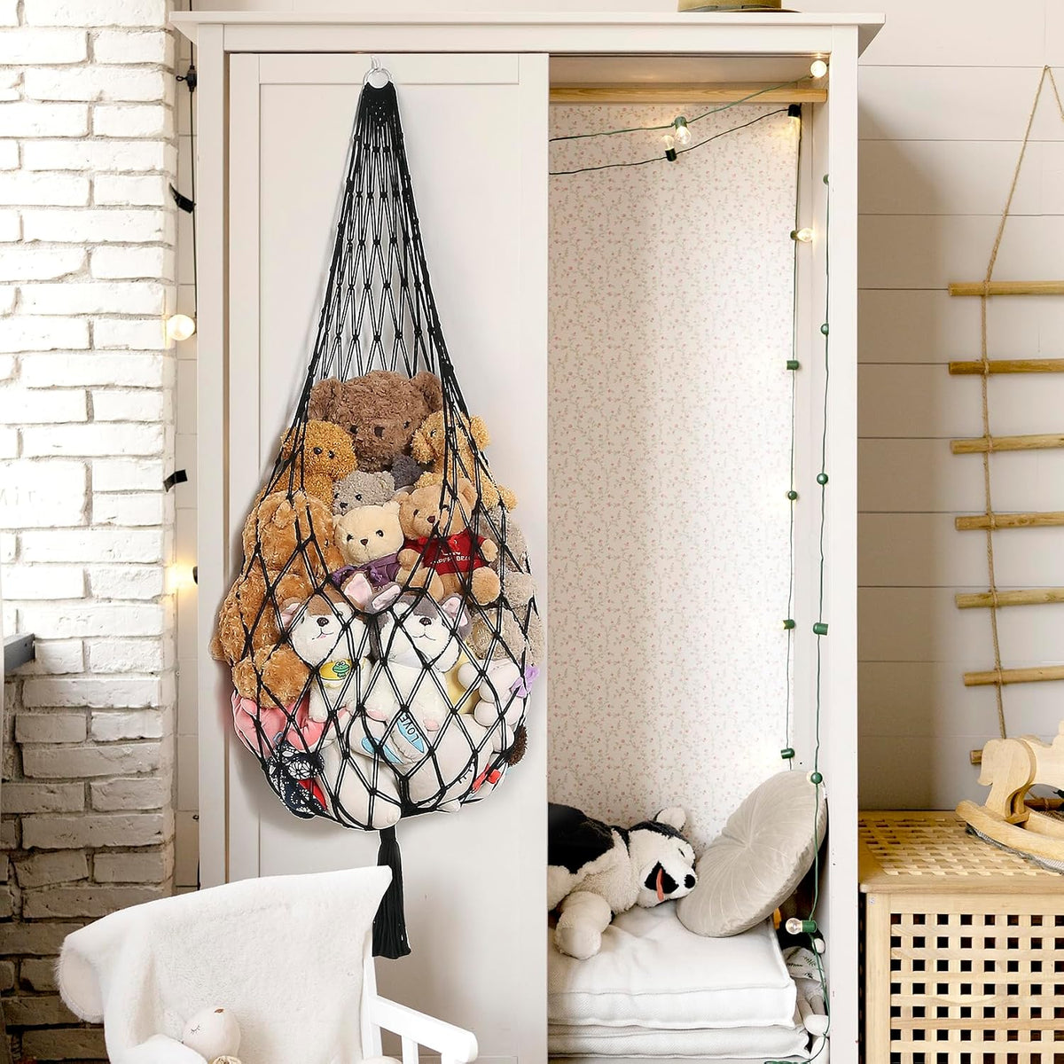 Stuffed Animal Hammock Corner, Boho Macrame Plush Toy Storage Net for Wall, Hanging Stuffed Animal Holder for Nursery, Playroom, Kids Room, Cream