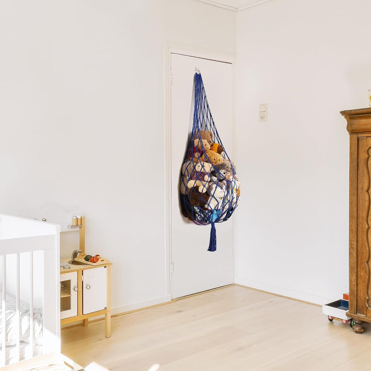 Stuffed Animal Hammock Corner, Boho Macrame Plush Toy Storage Net for Wall, Hanging Stuffed Animal Holder for Nursery, Playroom, Kids Room, Cream