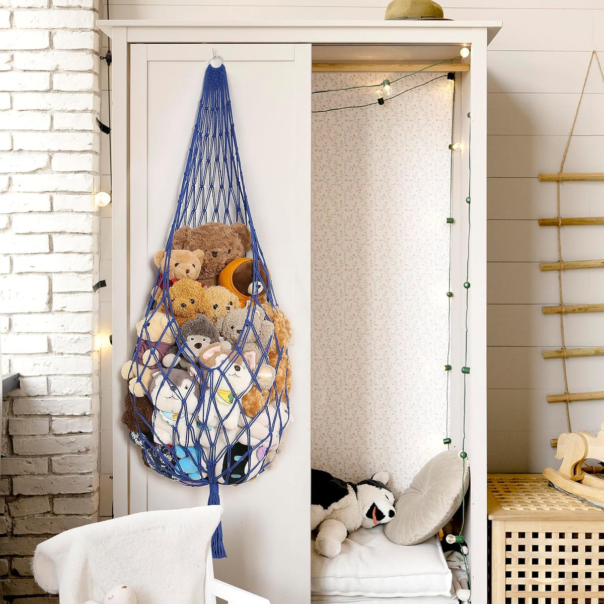 Stuffed Animal Hammock Corner, Boho Macrame Plush Toy Storage Net for Wall, Hanging Stuffed Animal Holder for Nursery, Playroom, Kids Room, Cream