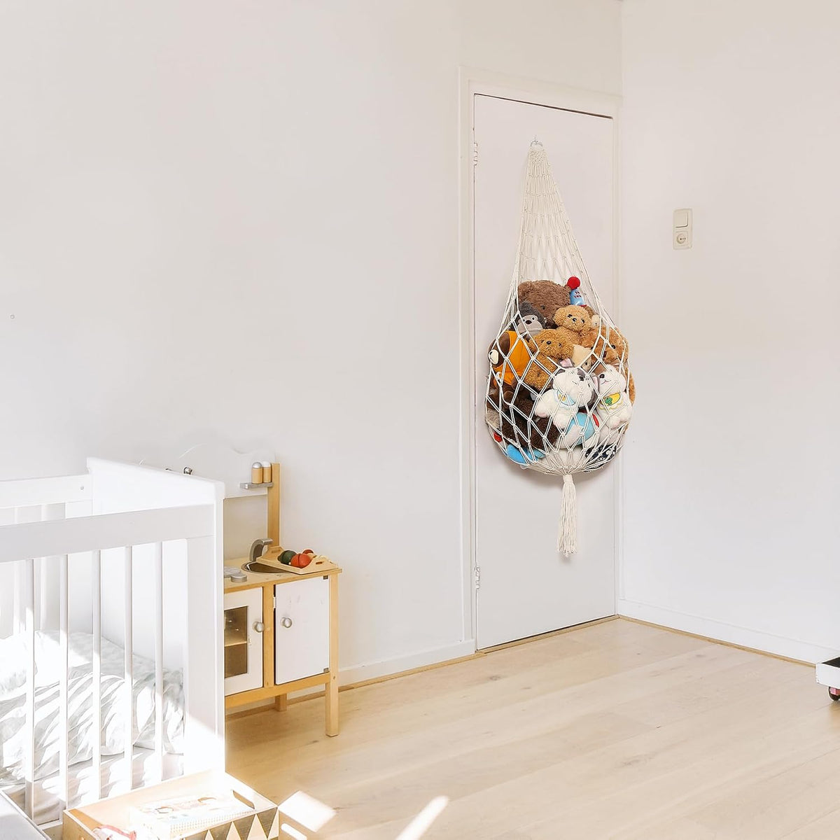 Stuffed Animal Hammock Corner, Boho Macrame Plush Toy Storage Net for Wall, Hanging Stuffed Animal Holder for Nursery, Playroom, Kids Room, Cream