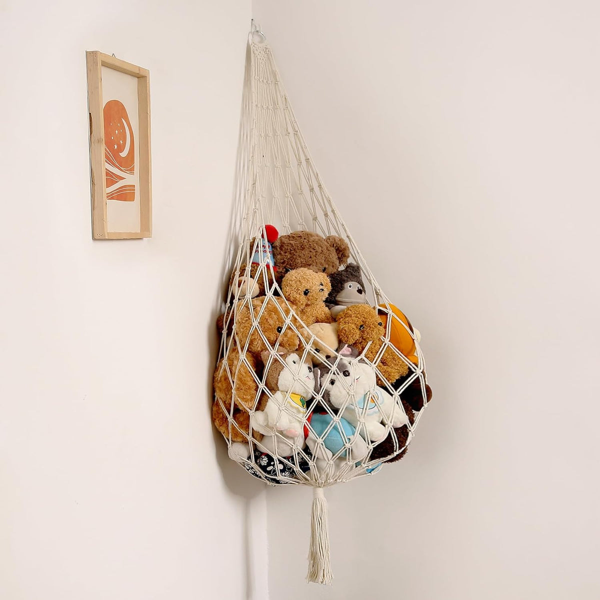 Stuffed Animal Hammock Corner, Boho Macrame Plush Toy Storage Net for Wall, Hanging Stuffed Animal Holder for Nursery, Playroom, Kids Room, Cream