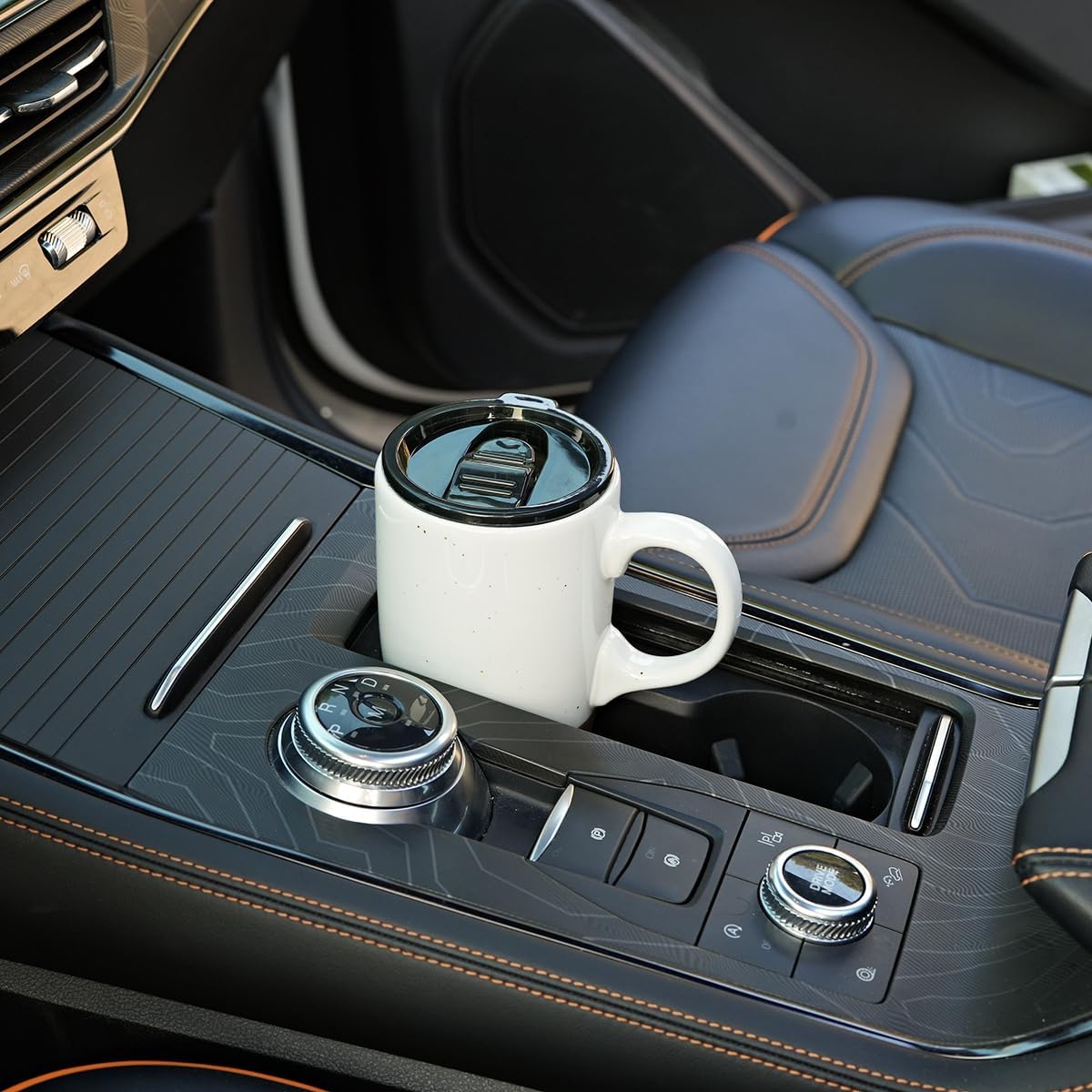 Ceramic Travel Coffee Mug with Handle and Lid, 18 oz, Portable Coffee Cup for Car Cup Holder, Microwave and Dishwasher Safe (Black)