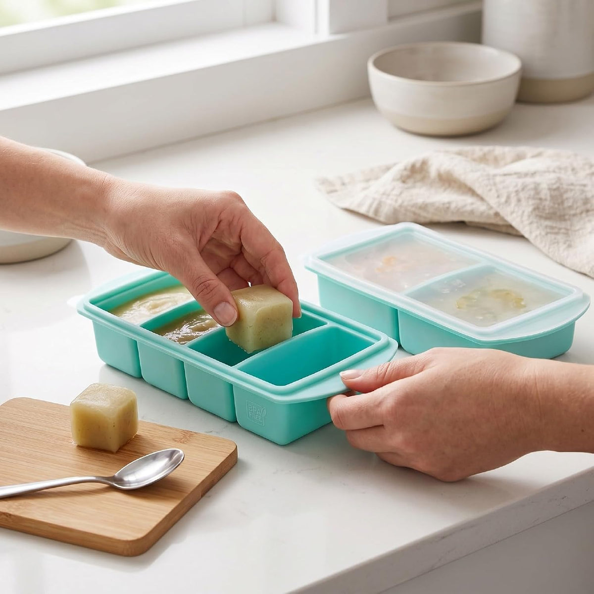 Silicone Freezer Tray with Lid, Large Ice Cube Mold for Soup Broth Sauce Storage Easy Release Flexible Base for Meal Prep and Portion Control(2 Cup and 4 Cup) (2PCS)