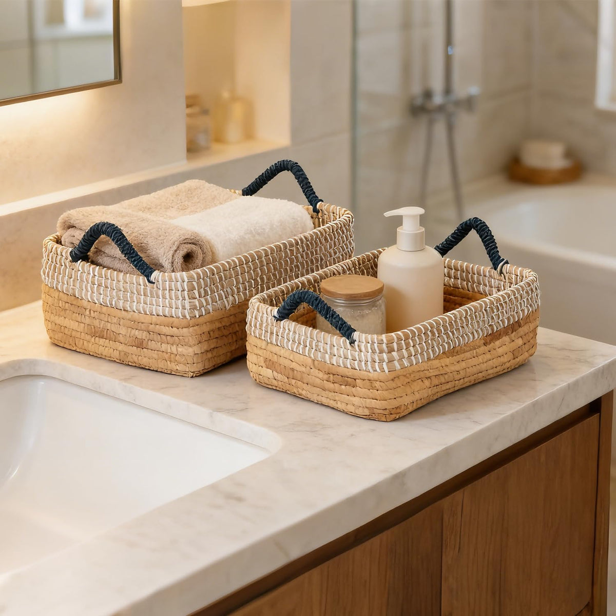 Seagrass Laundry Hamper Set with Lids, 4-Piece Handwoven Wicker Storage Baskets with Washable Liners, Includes 2 Large Hampers and 2 Shelf Bins for Bedroom Bathroom Laundry Room