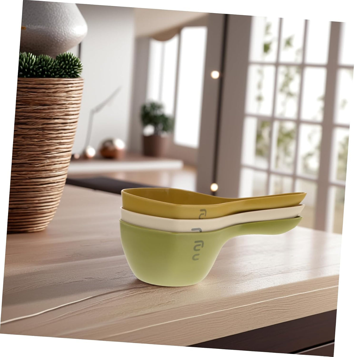 3pcs Plastic Bath Rinse Cup Set Long Handle Thickened Shower Water Scoop for Children and Babies Convenient Bathing Utensils for Home and Kitchen