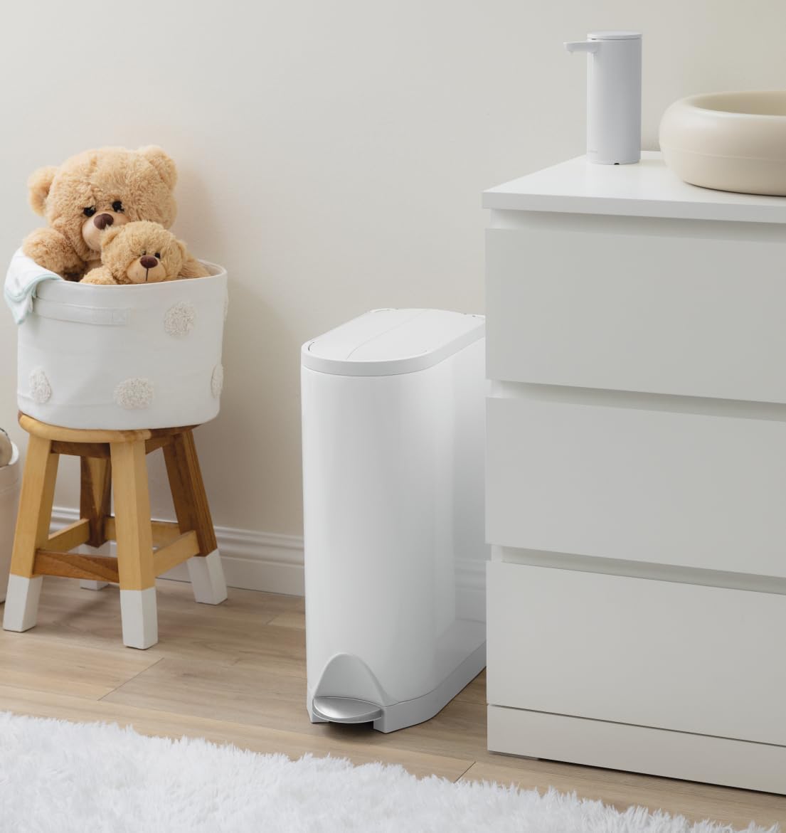 Butterfly Step Can, 18L / 4.8 Gallon Trash Can with Upgraded Odor Control for Bedrooms, Bathrooms, Nurseries, 150,000-Step Pedal, Lid Shox® Silent Close, White Steel