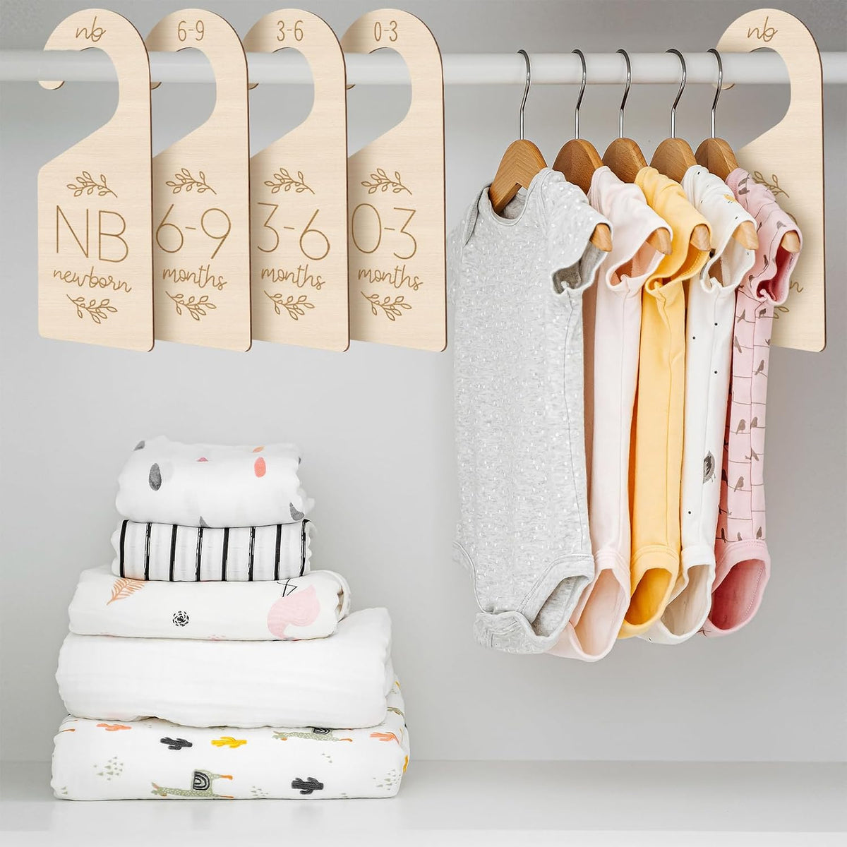 7 Pcs Wooden Baby Closet Dividers, Double-Sided Baby Clothes Size Hanger Organizer from Newborn to 24 Months, Nursery Closet Dividers for Girls and Boys Room Nursery Decor