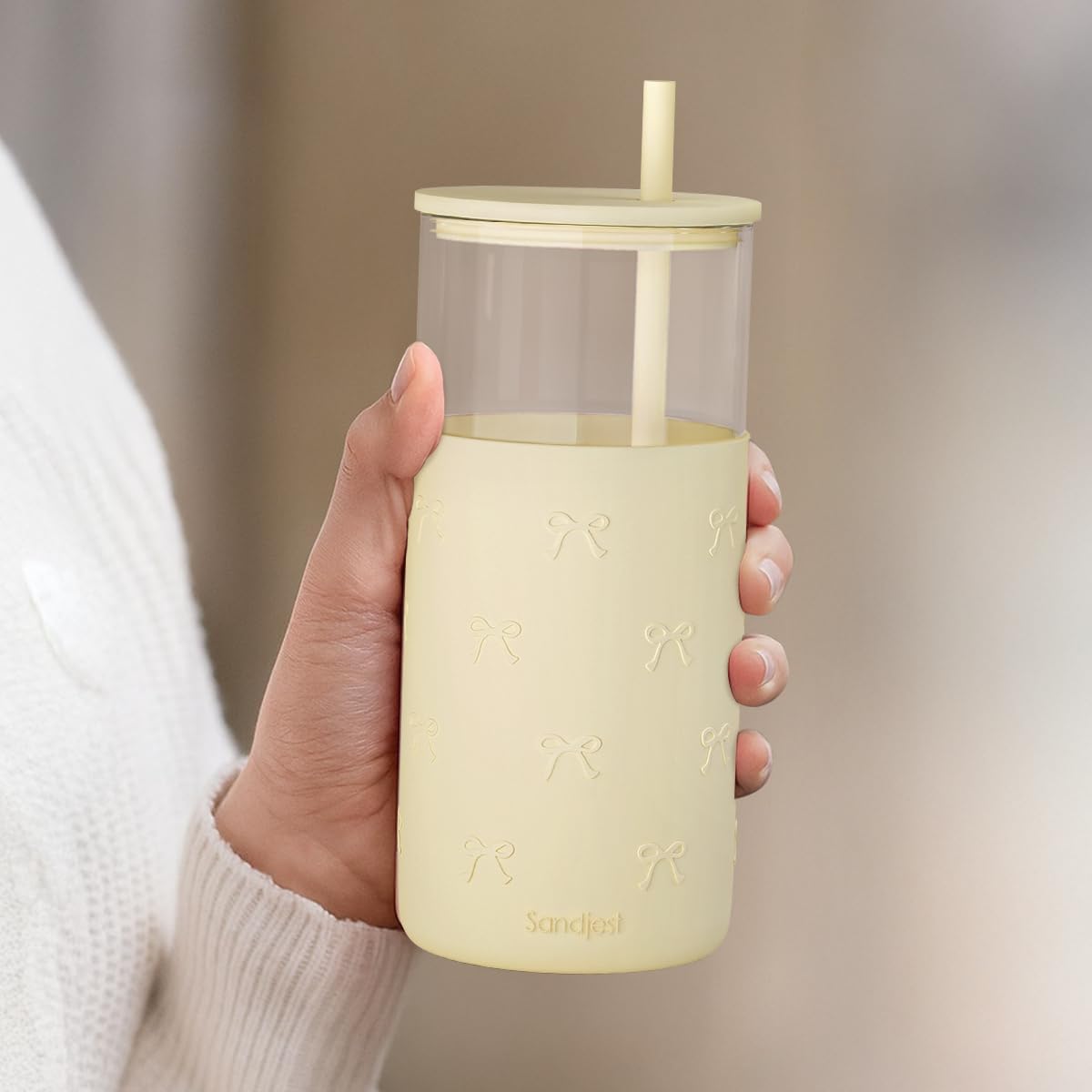 Glass Tumbler with Straw and Lid, Glass Water Bottle with Silicone Sleeve 20oz, Smoothie, Iced Coffee Cup, Gifts for Women Teen Girls Birthday Christmas (Cream)