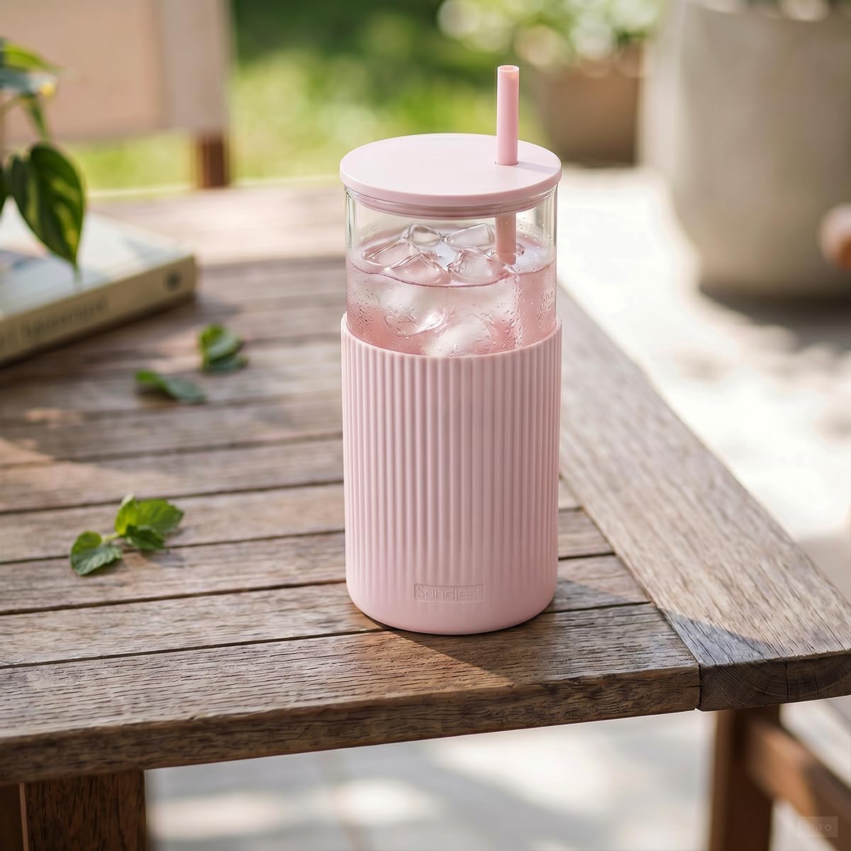 Glass Tumbler with Straw and Lid, Glass Water Bottle with Silicone Sleeve 20oz, Smoothie, Iced Coffee Cup, Gifts for Women Teen Girls Birthday Christmas (Cream)