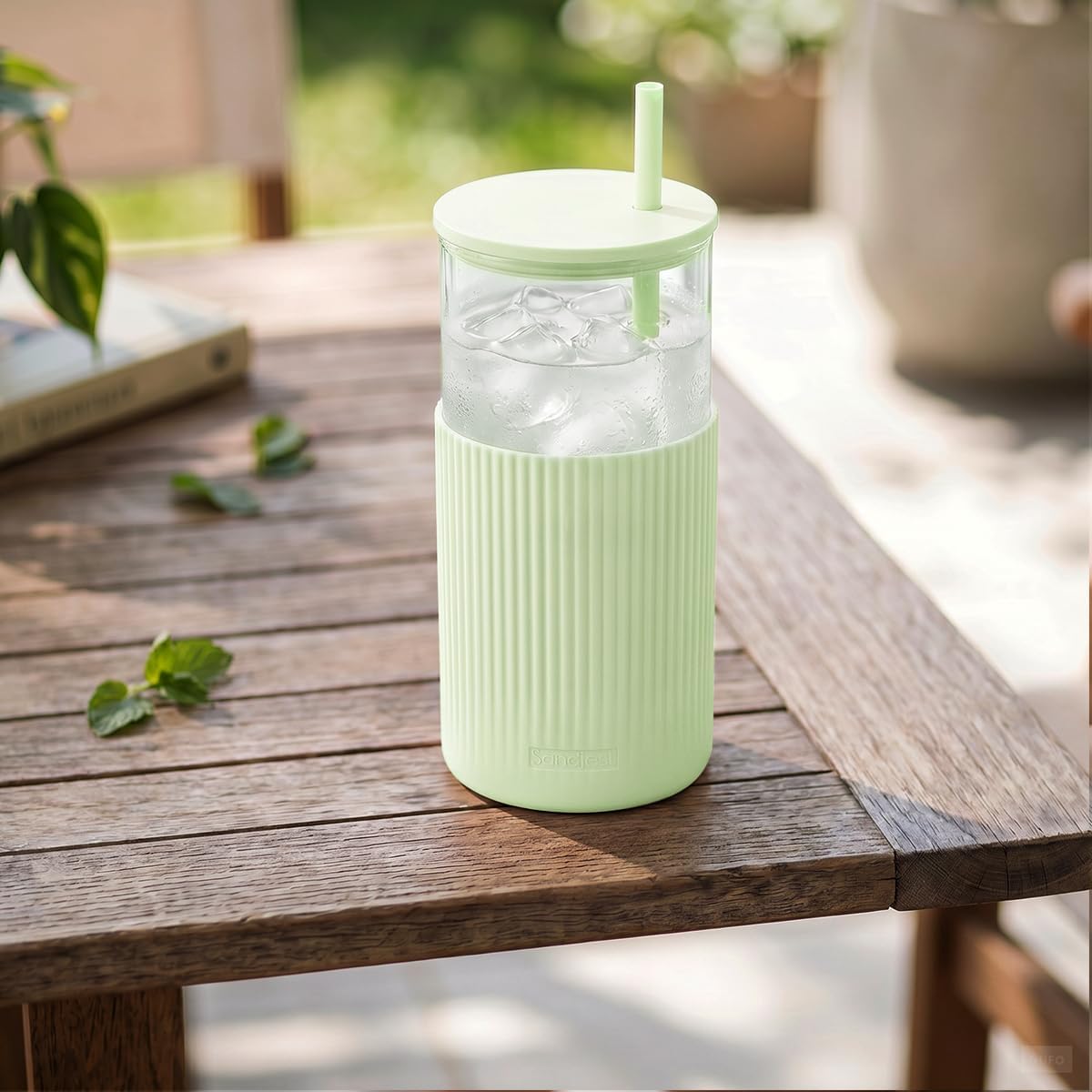 Glass Tumbler with Straw and Lid, Glass Water Bottle with Silicone Sleeve 20oz, Smoothie, Iced Coffee Cup, Gifts for Women Teen Girls Birthday Christmas (Cream)